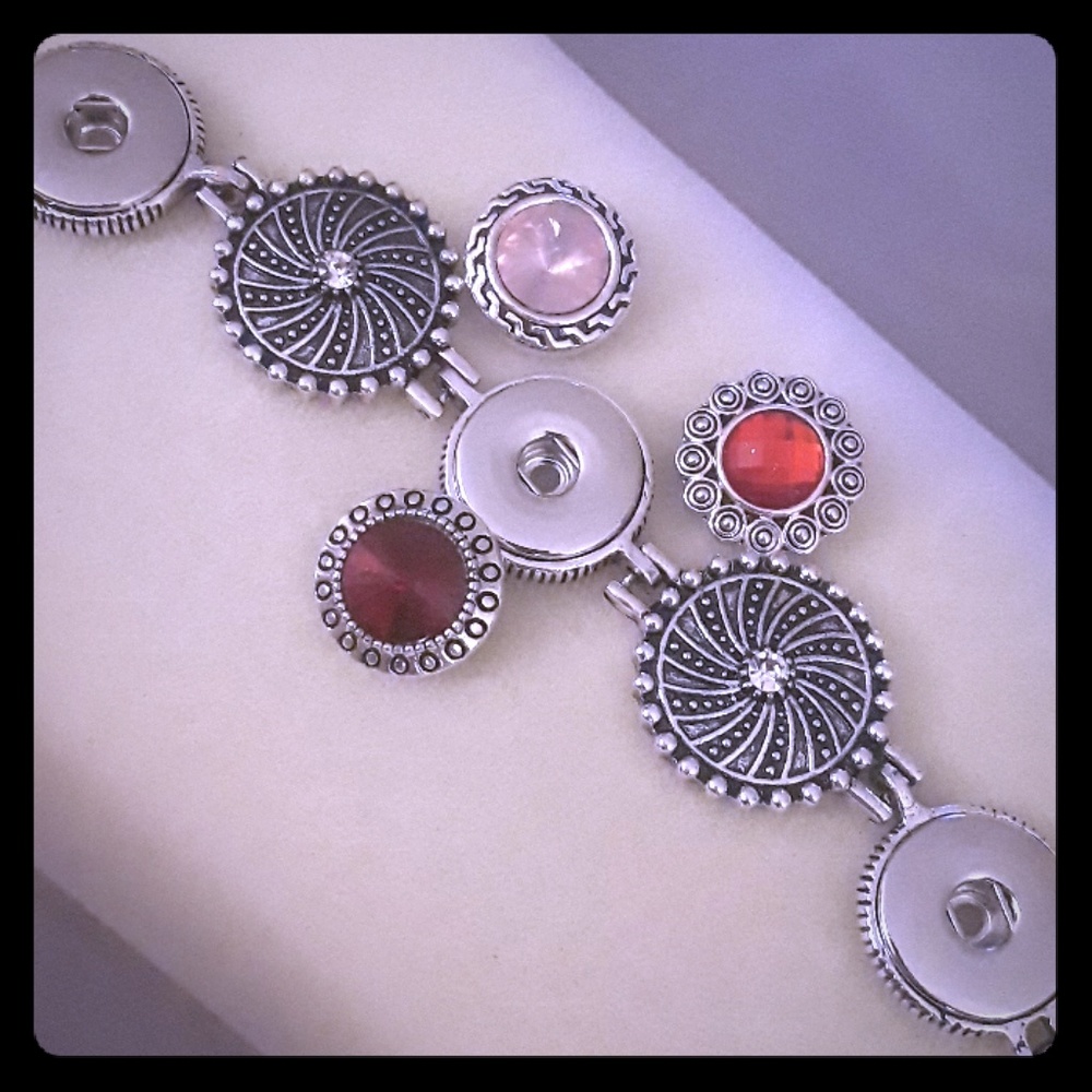 Snap jewelry bracelet and snap charm set
